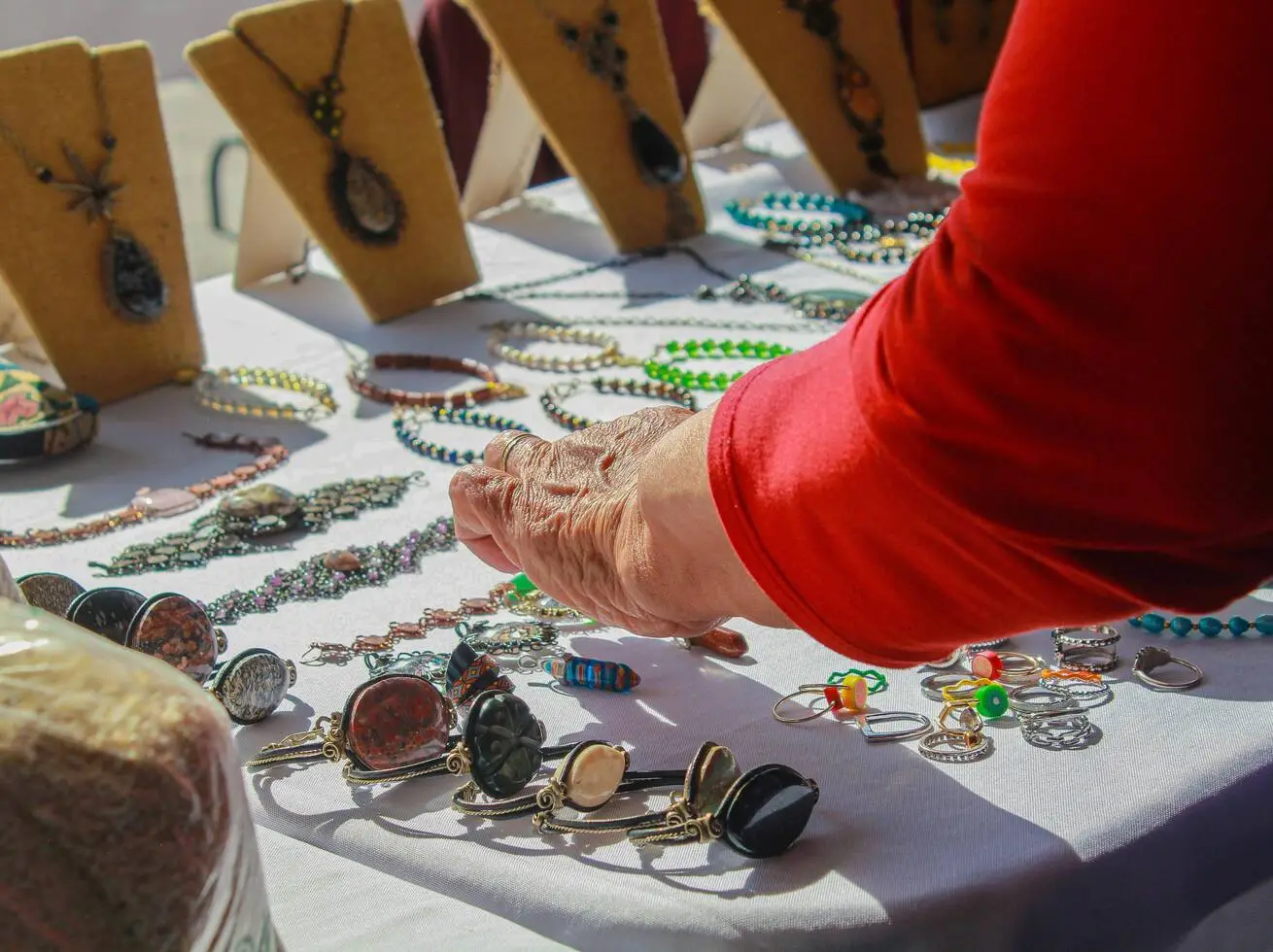 Jewellery & accessories 