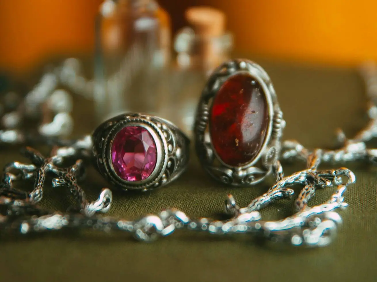 Jewellery & accessories 