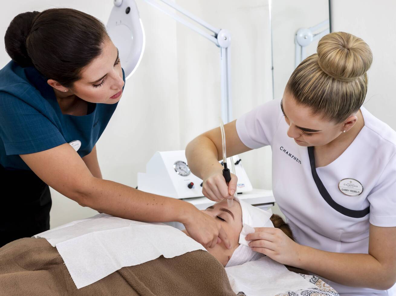 International Beauty Therapy Course
