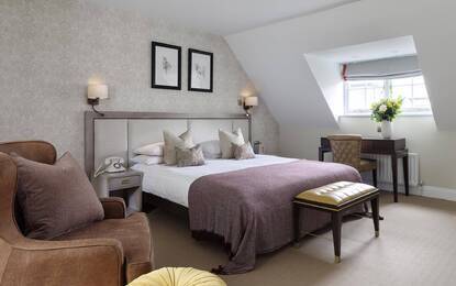 https://dg5r53r4bbz7q.cloudfront.net/media/images/properties/united-kingdom/ashford/eastwell-manor/accomodation/mews-standard/eastwell_cottages_015_hires.webp