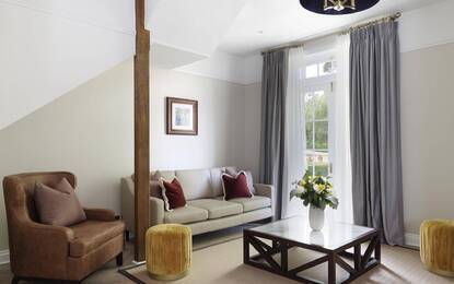 https://dg5r53r4bbz7q.cloudfront.net/media/images/properties/united-kingdom/ashford/eastwell-manor/accomodation/mews-standard/eastwell_cottages_030_hires.webp