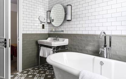 https://dg5r53r4bbz7q.cloudfront.net/media/images/properties/united-kingdom/ashford/eastwell-manor/accomodation/mews-suite/eastwell_cottages_003_hires.webp