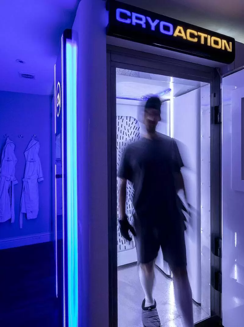 Cryotherapy chamber